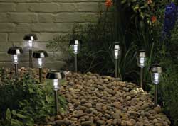 Solar garden lights